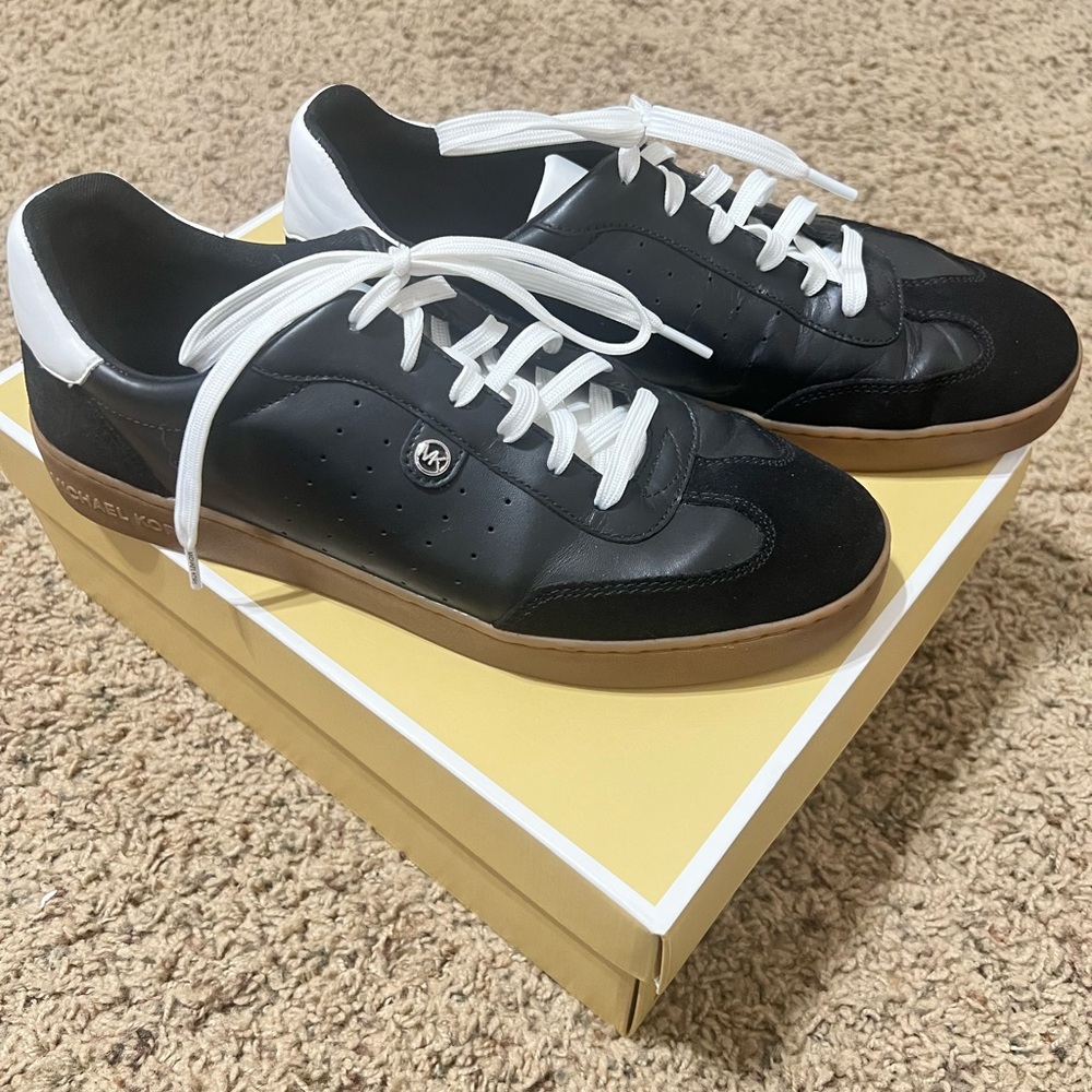 Michael Kors Scotty Lace-up Sneaker. Black leather, size 10